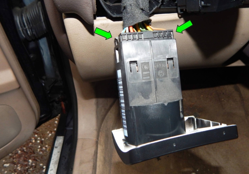 audi a6 c5 brake light switch